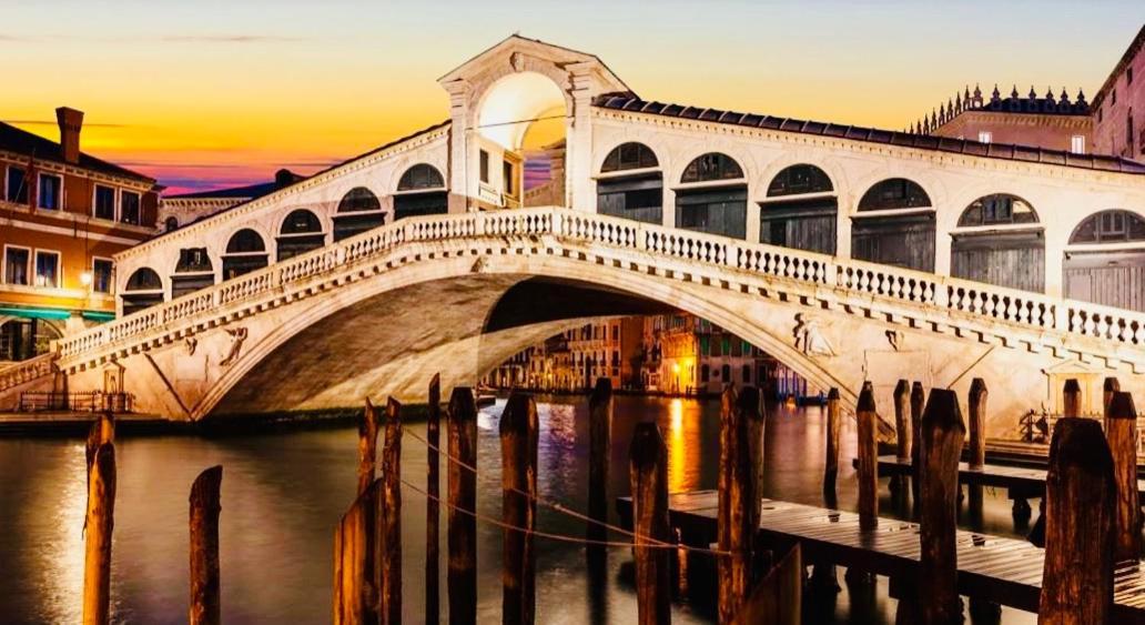 Venice Palace Luxury Suites Exterior foto